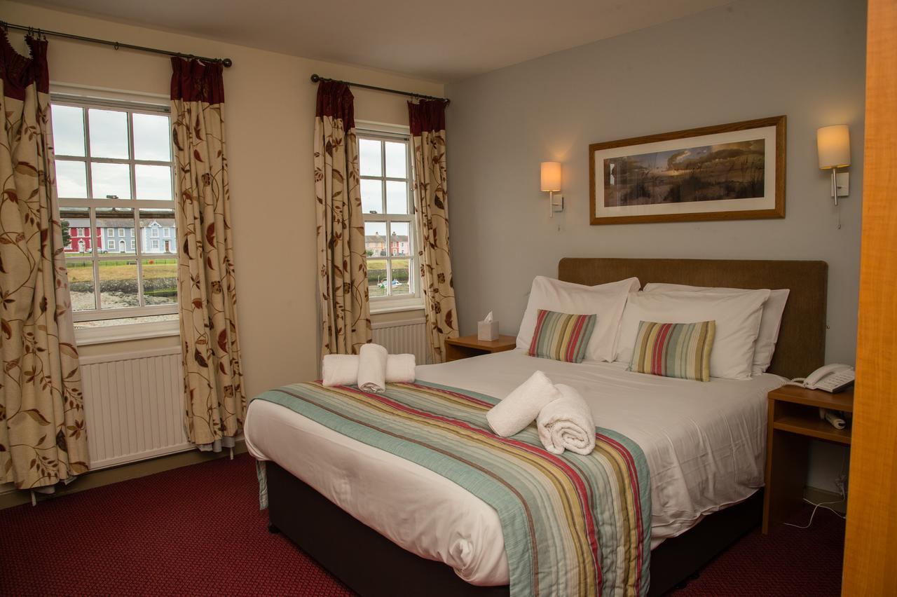 Hotel Monachty Aberaeron Exterior foto